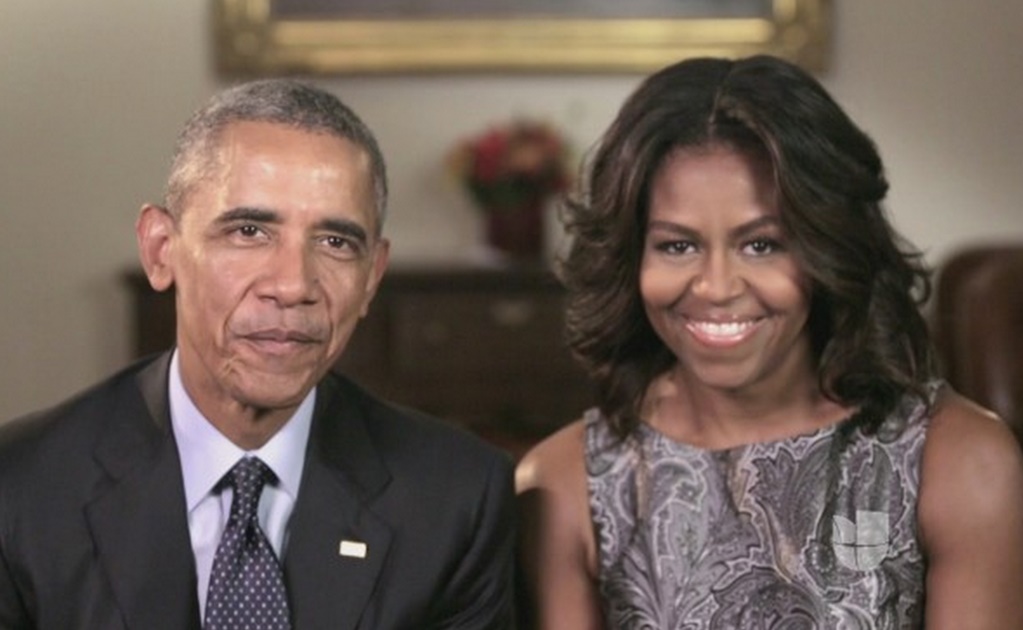 Barack Obama y su esposa despiden a Don Francisco