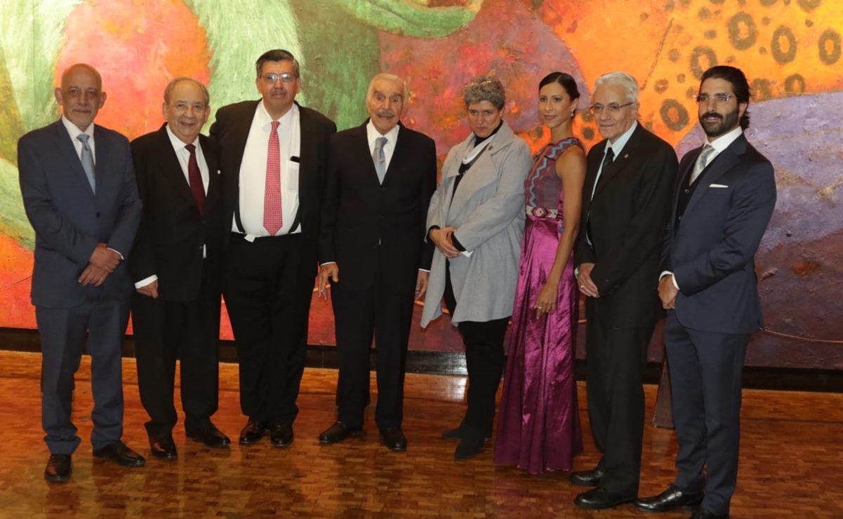 Entregan Premio Crónica 2023 a Carlos Coello Coello, Eusebio Juaristi, Elisa Carrillo y a la Universidad Autónoma de Querétaro