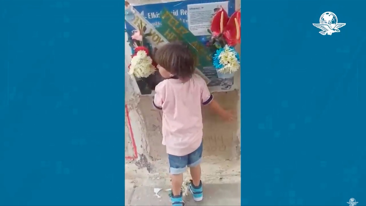 "¡Papito, te extraño mucho, despiértese!": niño conmociona las redes tras visitar la tumba de su padre