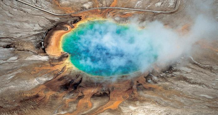 Visita Yellowstone, hogar del 60% de los géiseres del mundo