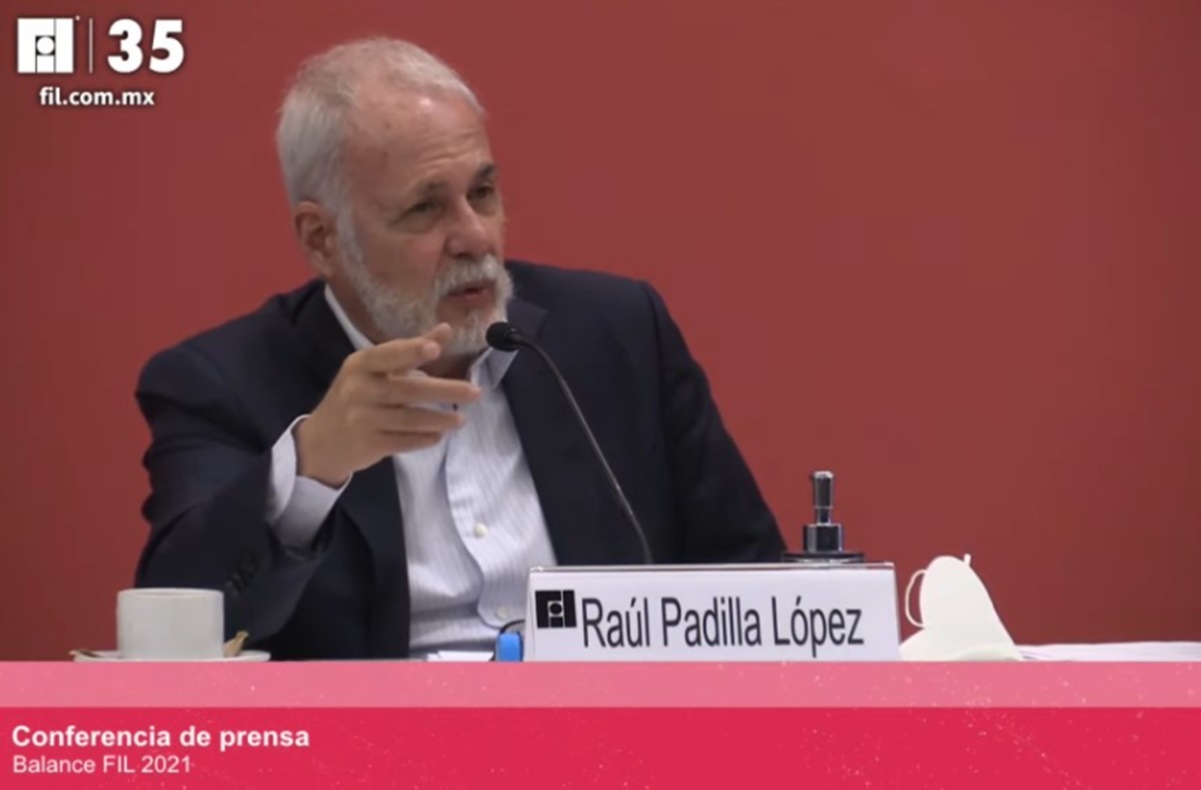 La FIL no se ha politizado, siempre ha tenido una mirada crítica que molesta al poder: Raúl Padilla