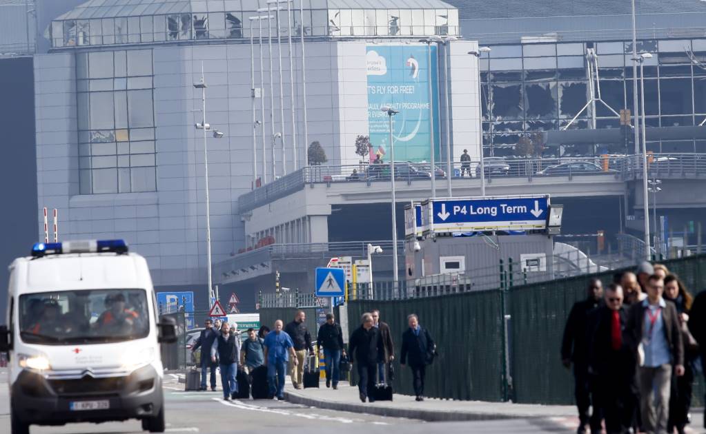Aerolíneas de EU desvían vuelos tras atentados en Bruselas