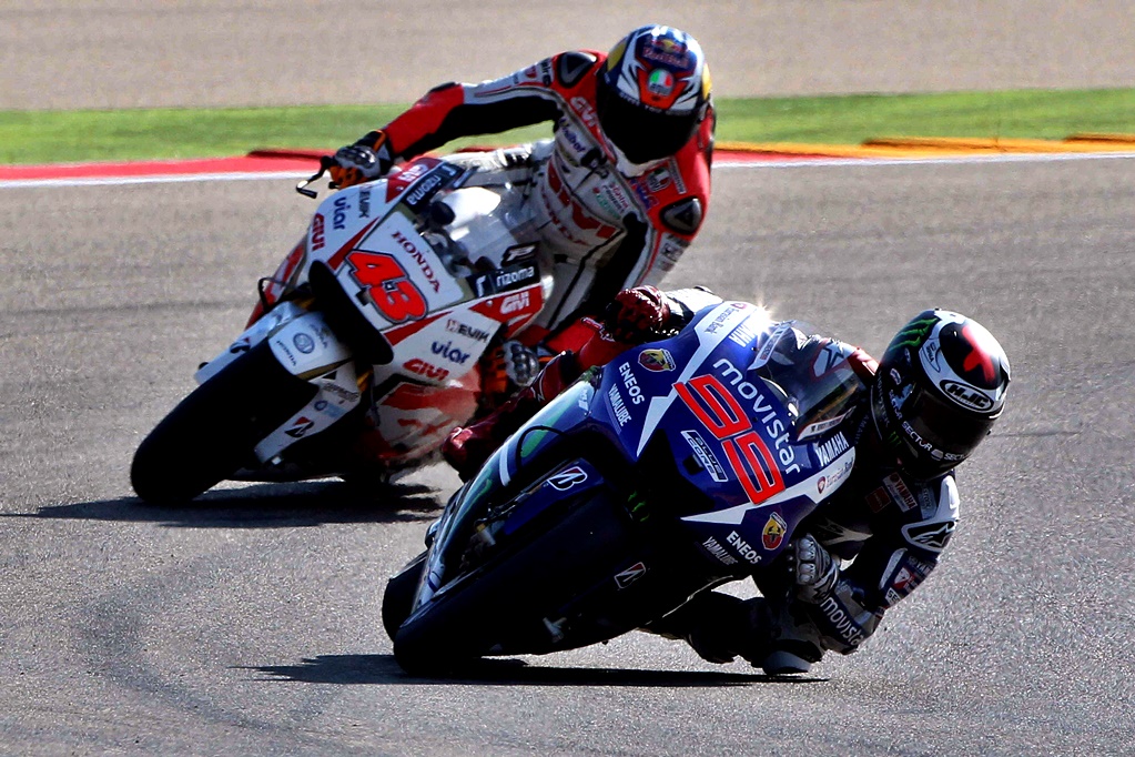 Lorenzo domina la primera jornada de MotoGP en Aragón