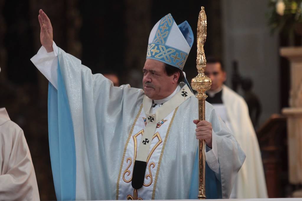 Hospitalizan al cardenal emérito Norberto Rivera por Covid-19