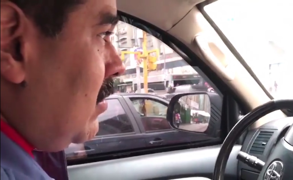 ​Maduro recorre Caracas en auto durante “hora cero” de la oposición