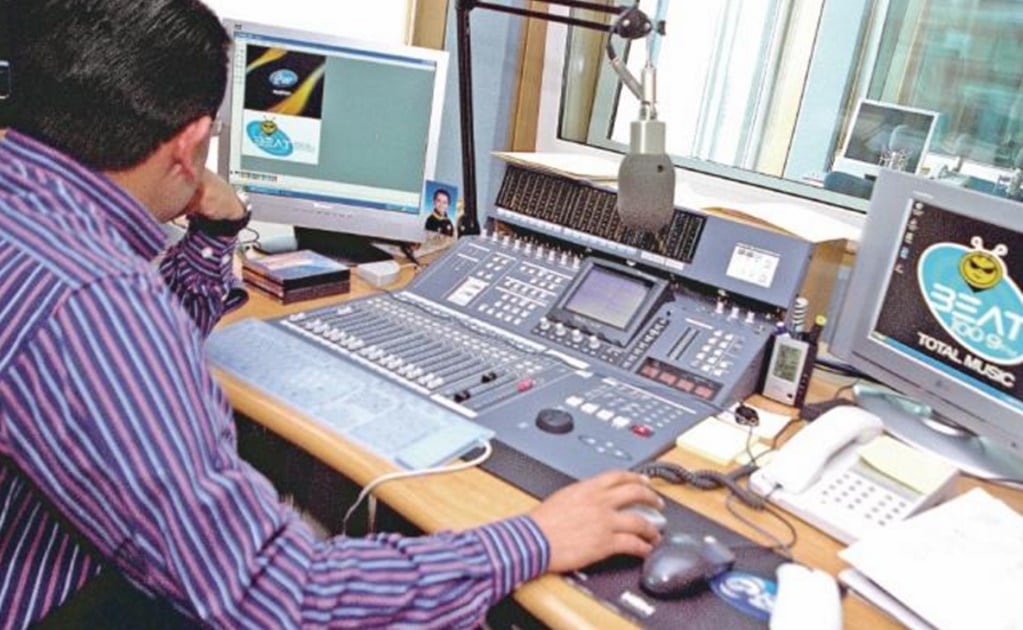 CIRT participa en licitación de frecuencias de radio