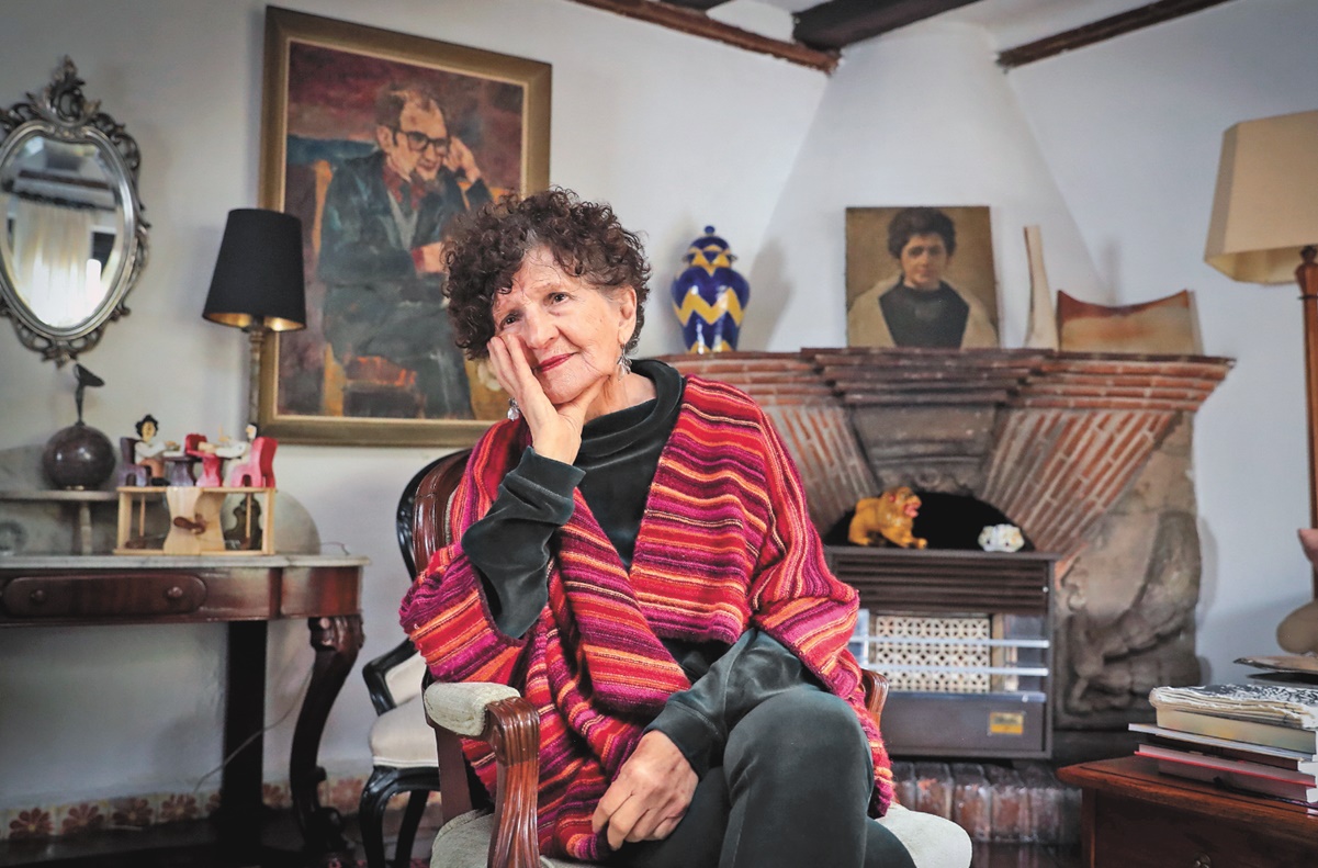 Margo Glantz es la ganadora del Premio Carlos Fuentes a la Creación Literaria