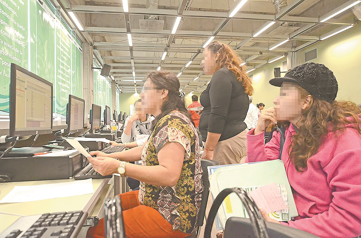 Detectan entrega de documentos apócrifos de aspirantes a Universidad de la Mujer