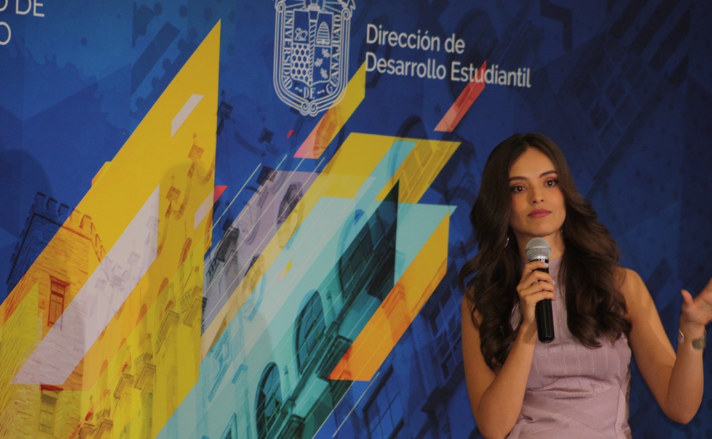 Miss Mundo celebra Día del Estudiante en Universidad de Guanajuato