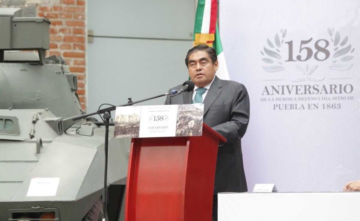 Miguel Barbosa conmemora el 158 aniversario del Sitio de Puebla