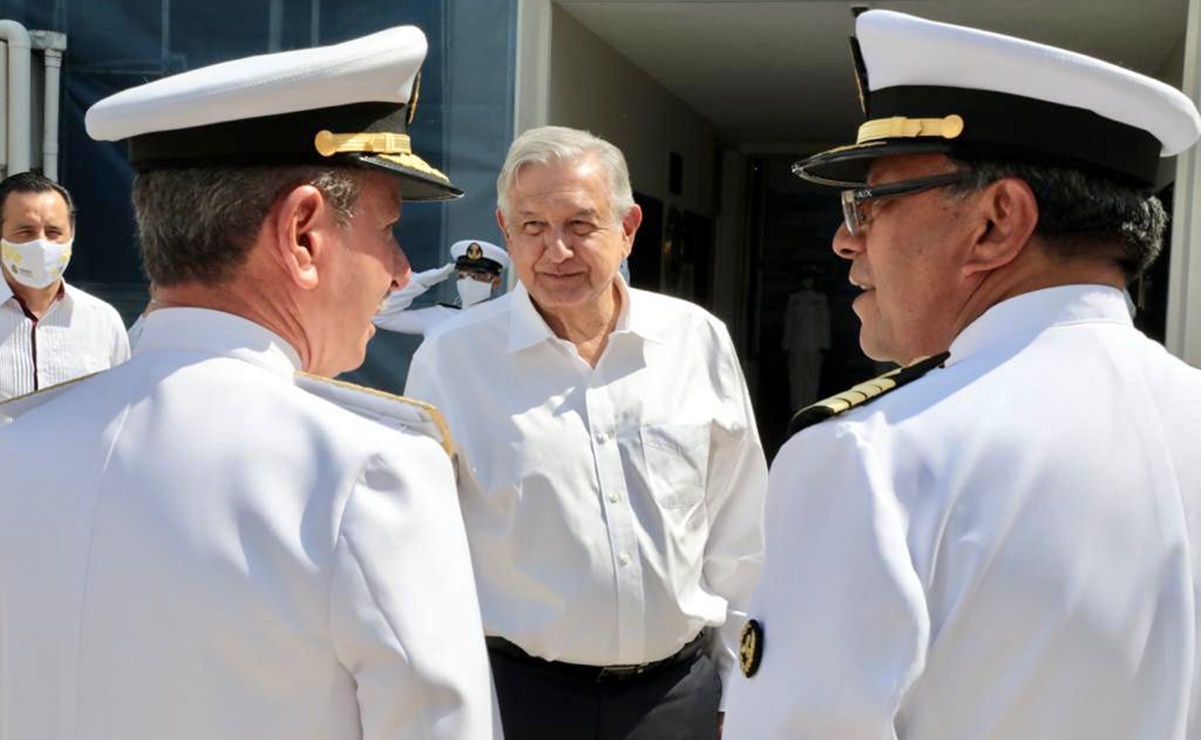 AMLO formaliza control de la Semar en puertos y aduanas con la unión de la Marina Mercante