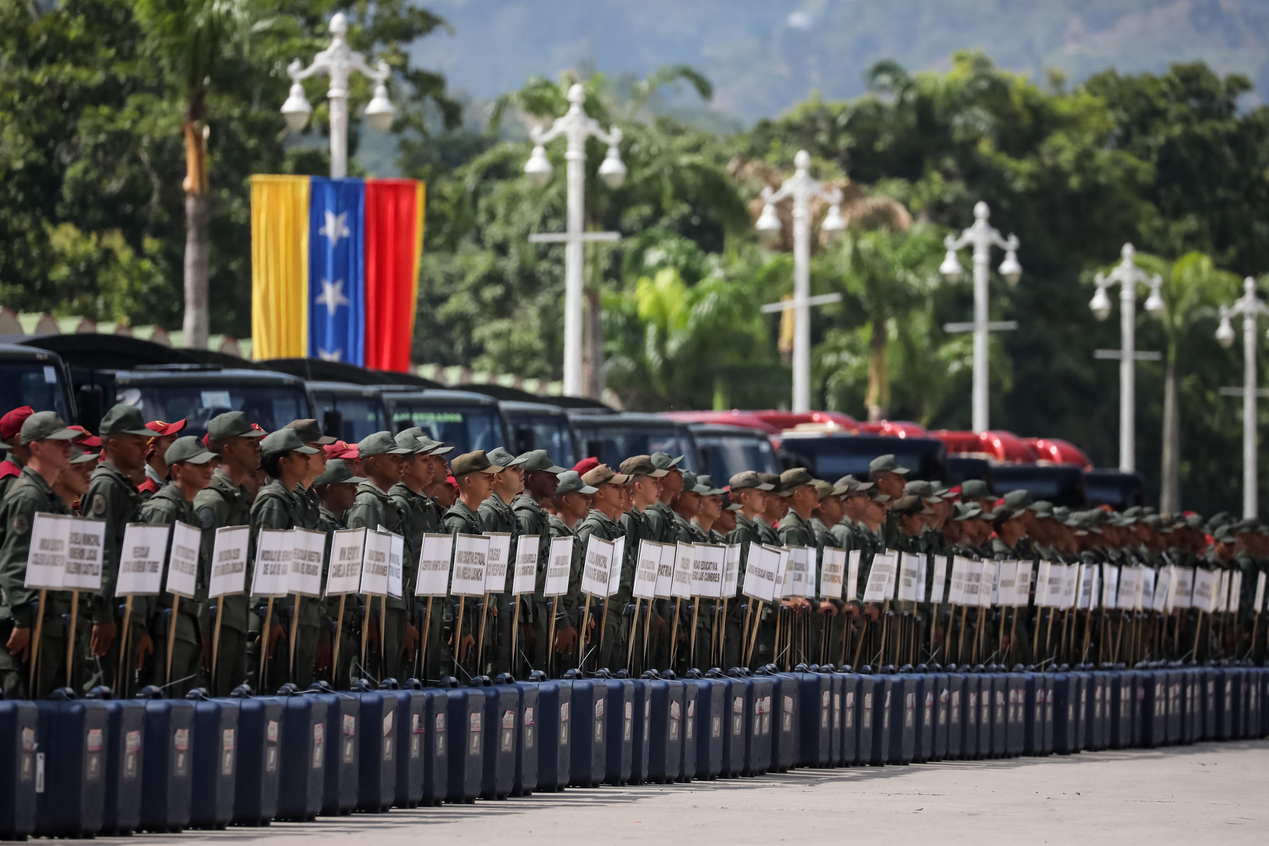Despliegan a más de 140 mil militares para elecciones regionales en Venezuela