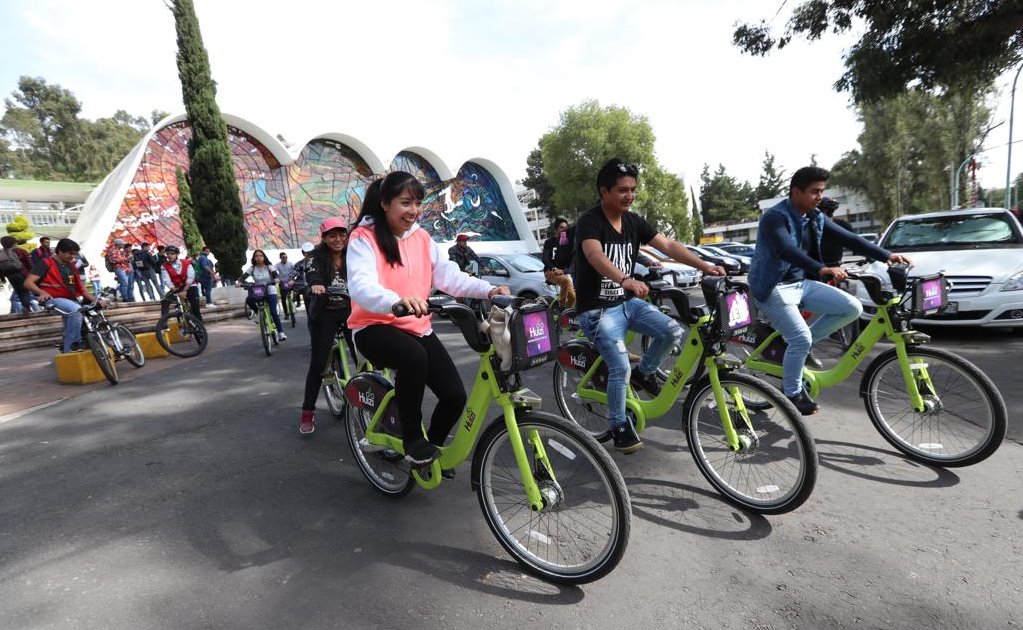 Con rodada en bici, alumnos piden a rector de UAEMéx crear nueva ciclovía en Toluca