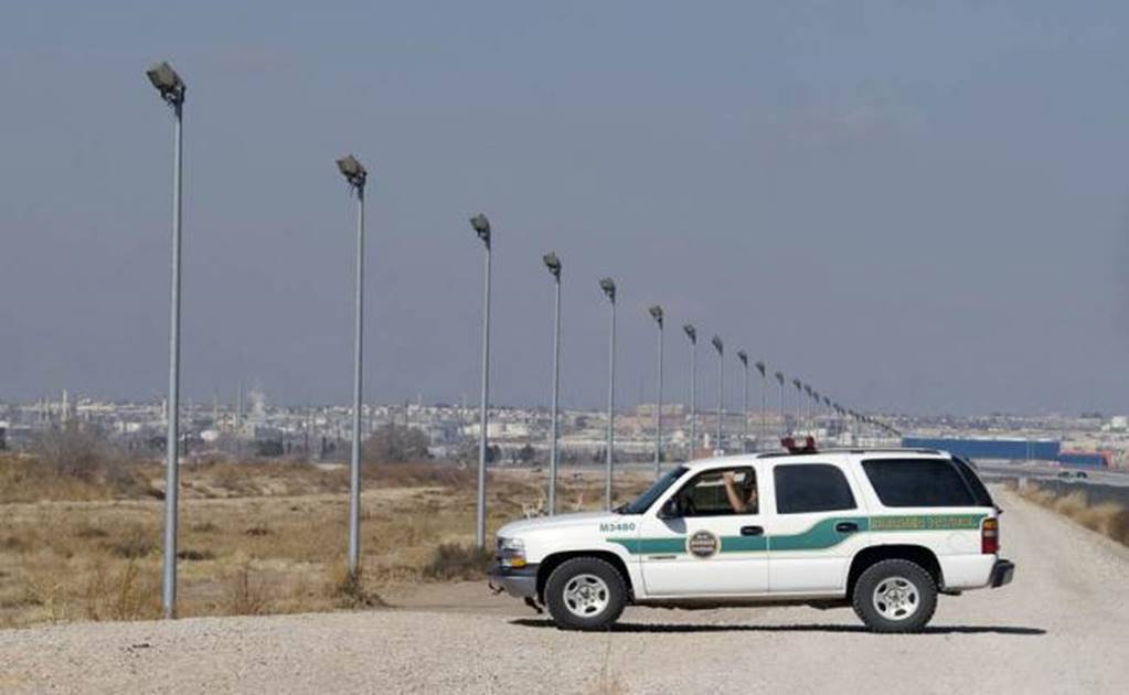 Texas state trooper hit by gunfire from Mexico