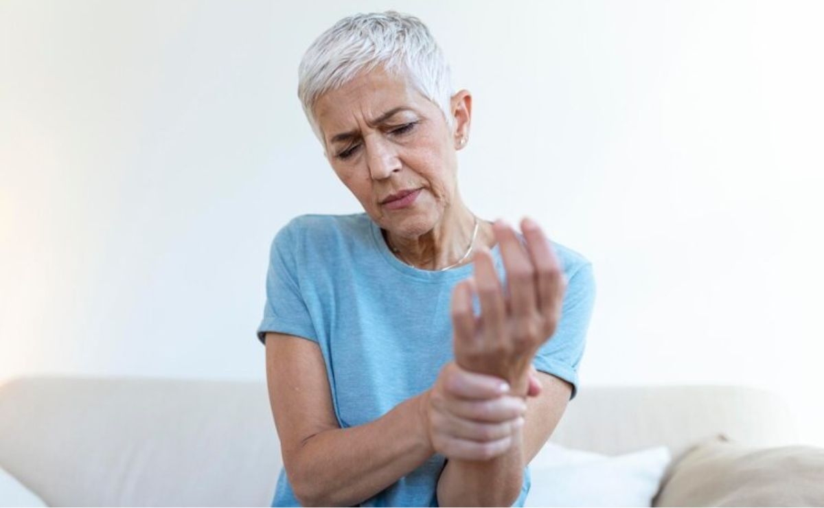 La especia que debes consumir si padeces artritis porque combate la inflamación de los huesos