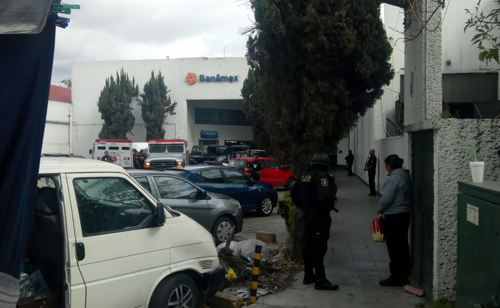 Fiscalía abre investigación por robo a camioneta de valores en Naucalpan