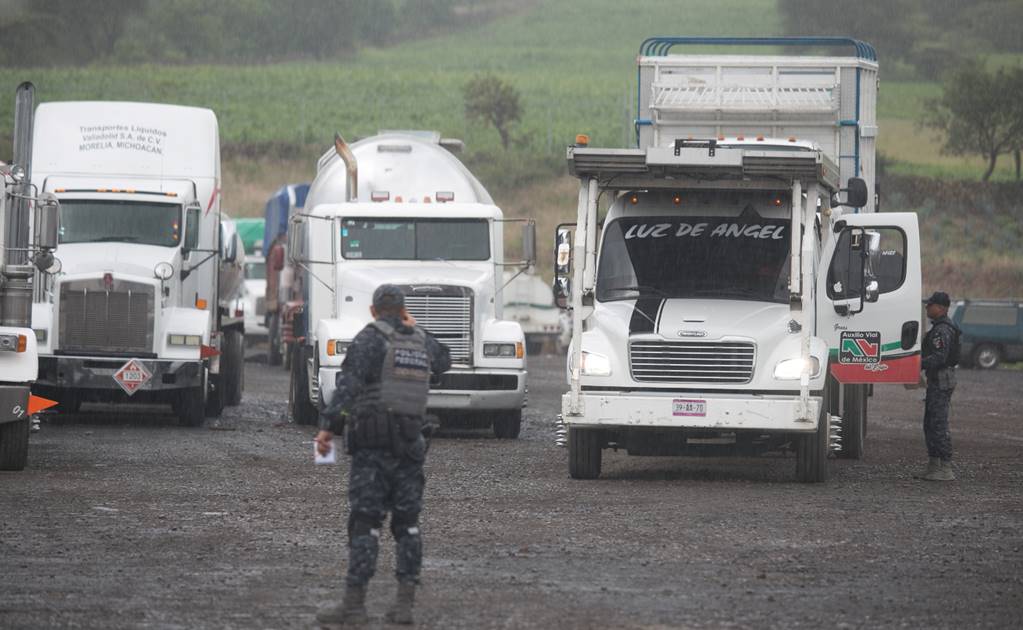 Gendarmería asegura 21 vehículos por 'ordeña'