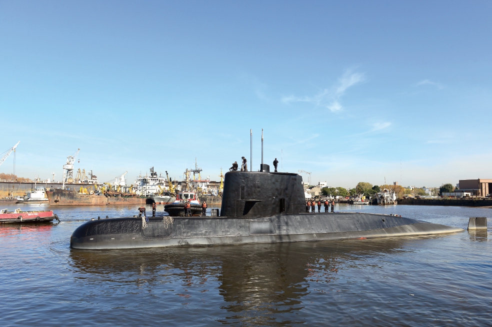 Argentina busca submarino desaparecido