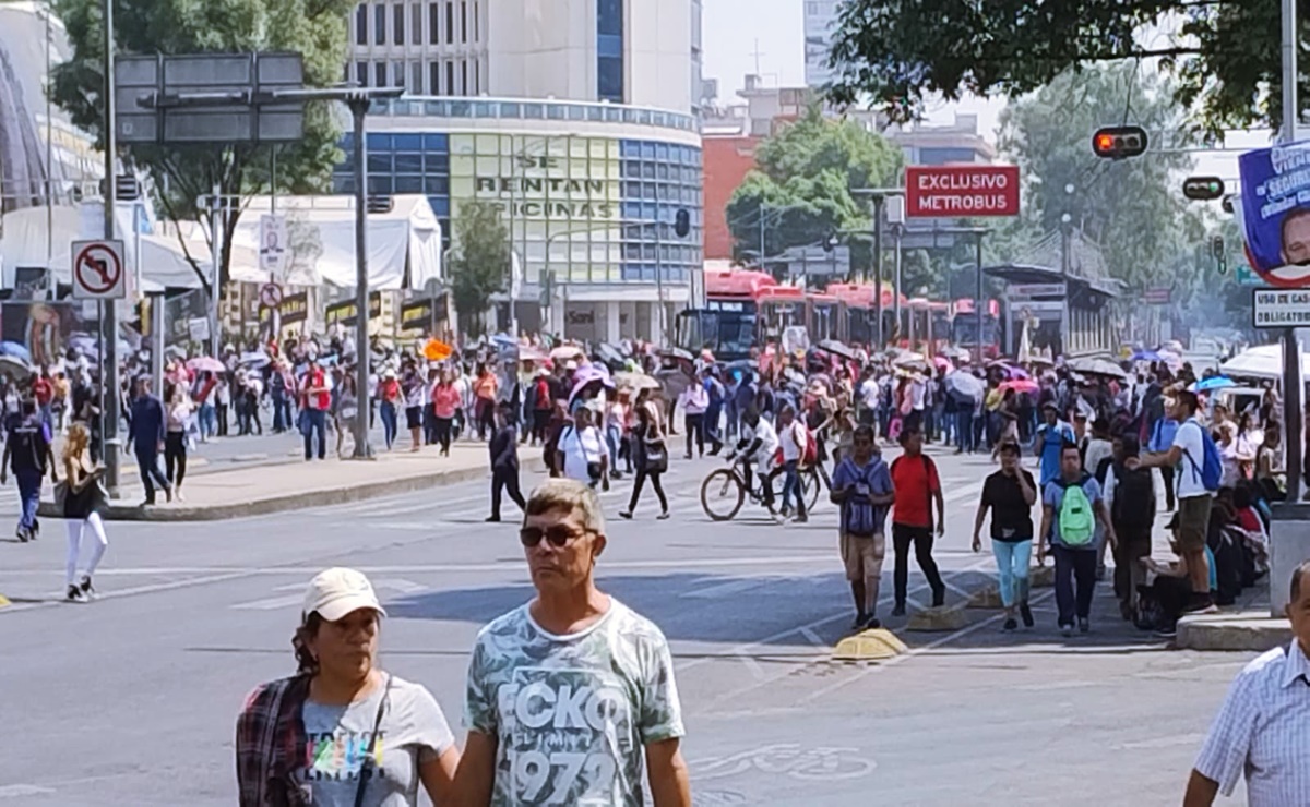 Maestros de la CNTE colapsan vialidades en la CDMX durante jornada de protestas