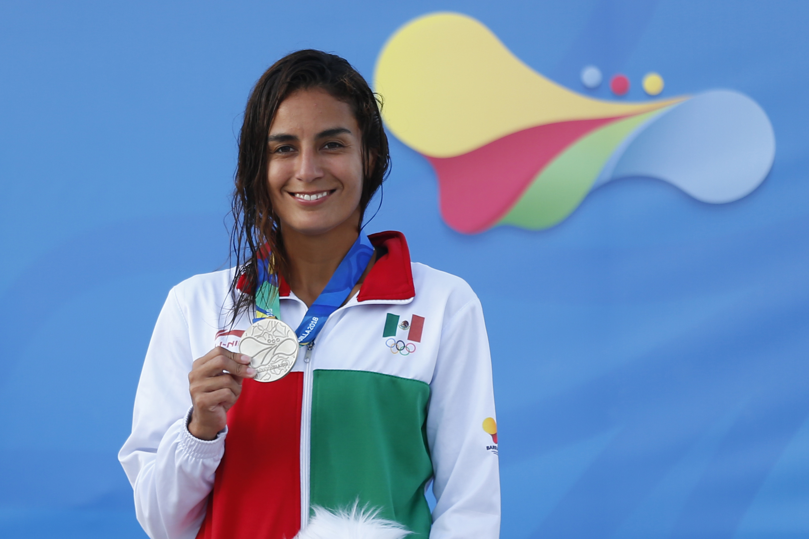 Paola Espinosa critica reclamos de atletas por reducción de becas