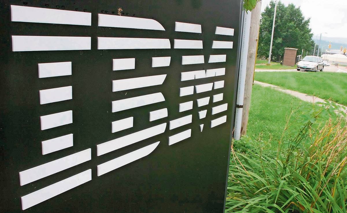 IBM se suma a despidos masivos: perfila recortar a 3 mil 900 empleados