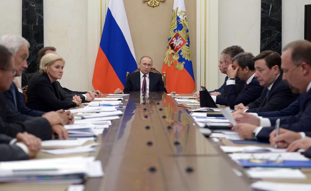 En elecciones, rusos se defendieron de presiones externas: Putin 