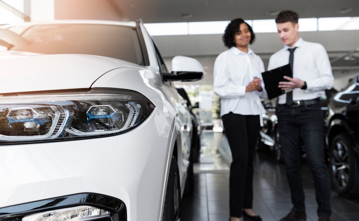 Venta de autos nuevos crece 8% en junio; desacelera el encarecimiento de vehículos