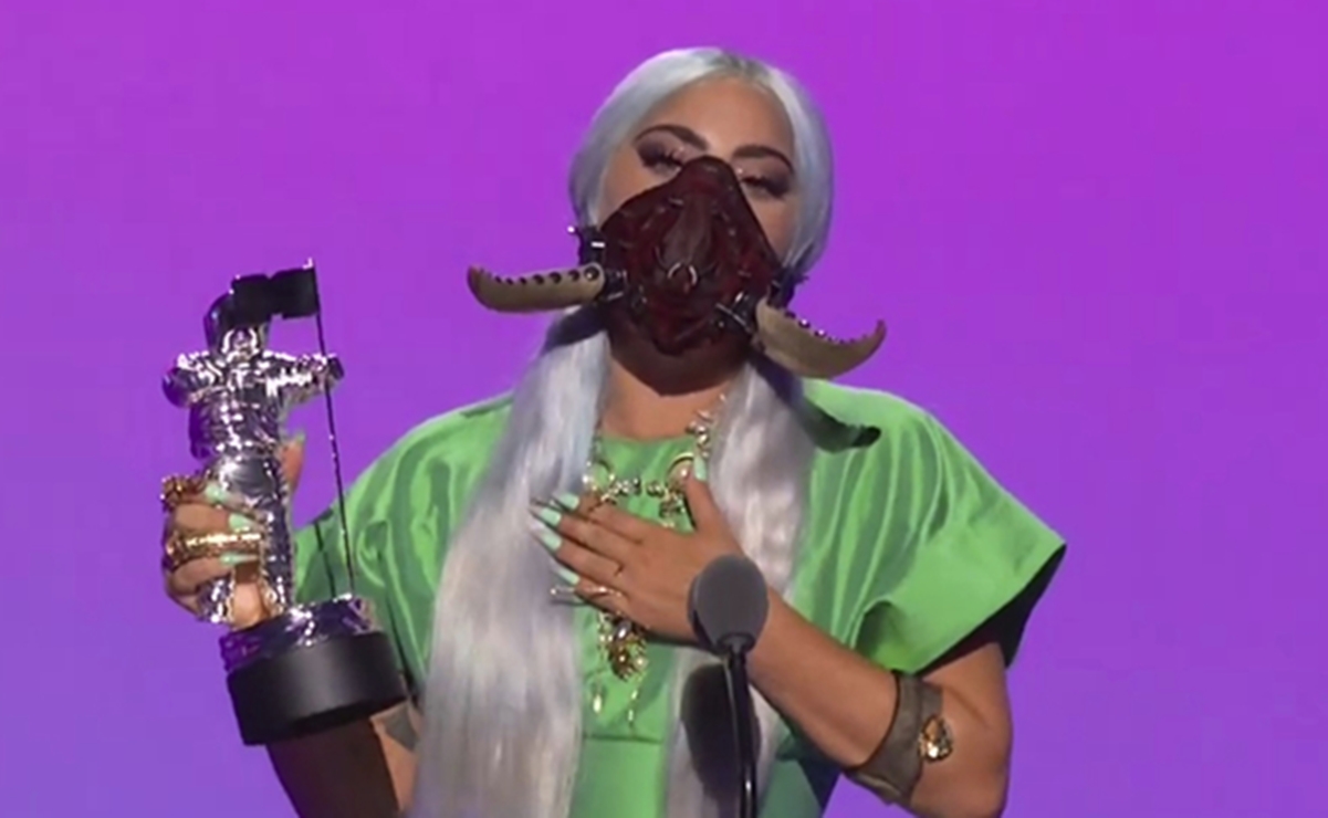 Los cubrebocas de Lady Gaga que robaron cámara en los VMAs
