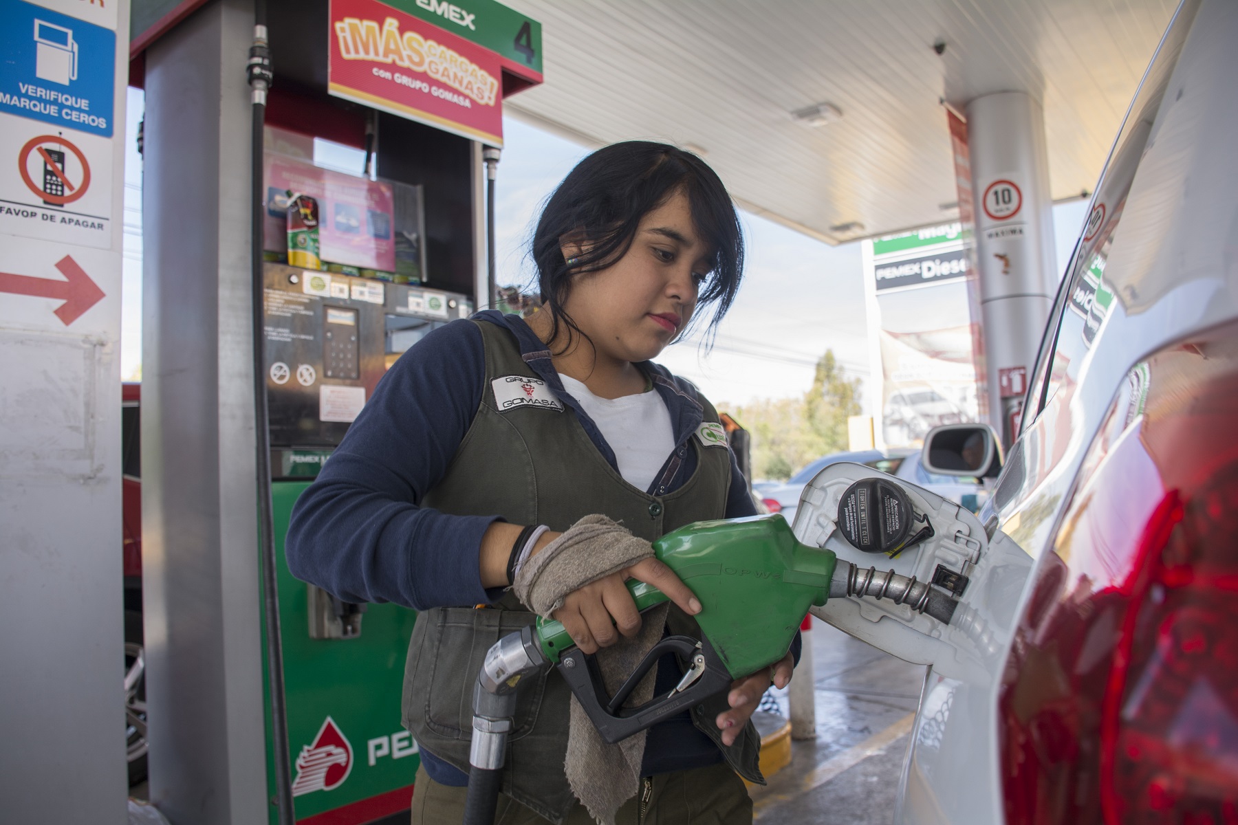Pese a promesa de AMLO, Gasolina subió en 2019 por encima de inflación 