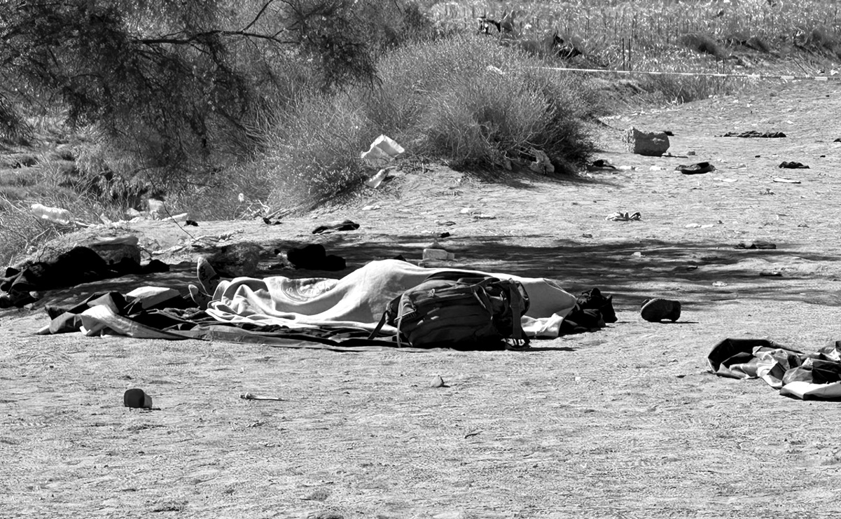 Migrante muere en muro fronterizo de Ciudad Juárez, Chihuahua; el cuerpo presenta numerosos golpes