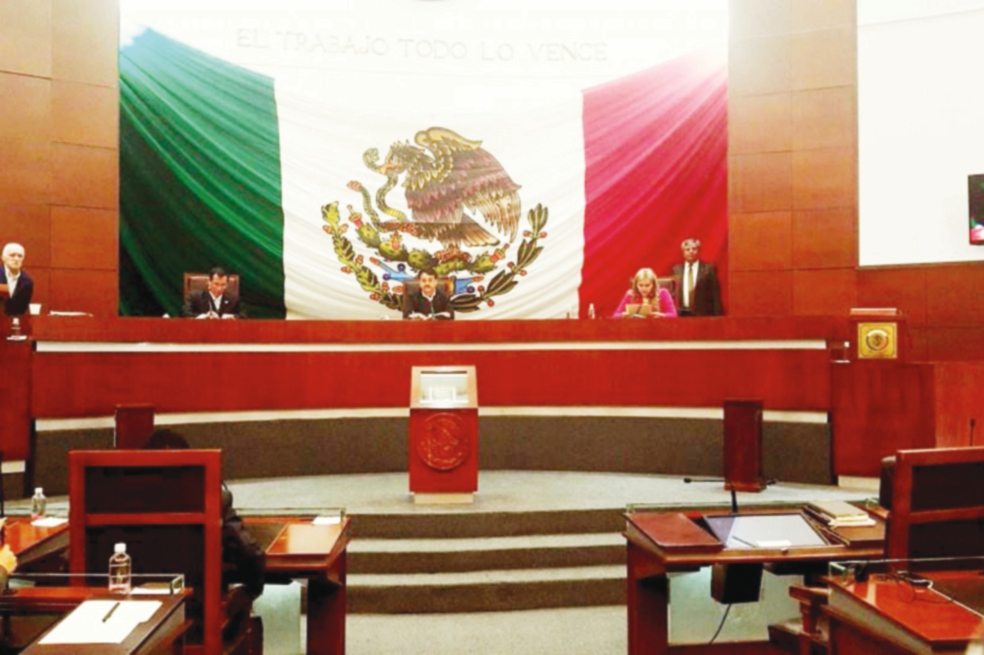 Zacatecas. Secretarias ganan 25 mil