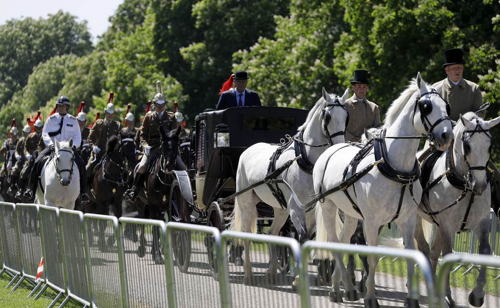 Con ensayo de carruaje, Reino Unido se prepara para boda real de Enrique y Meghan Markle