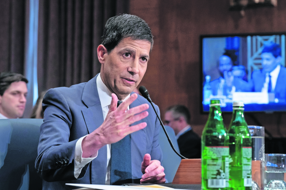 Kevin Warsh durante su comparecencia ante comisiones del Senado de Estados Unidos en abril pasado. Foto: Jose Luis Magana / AP