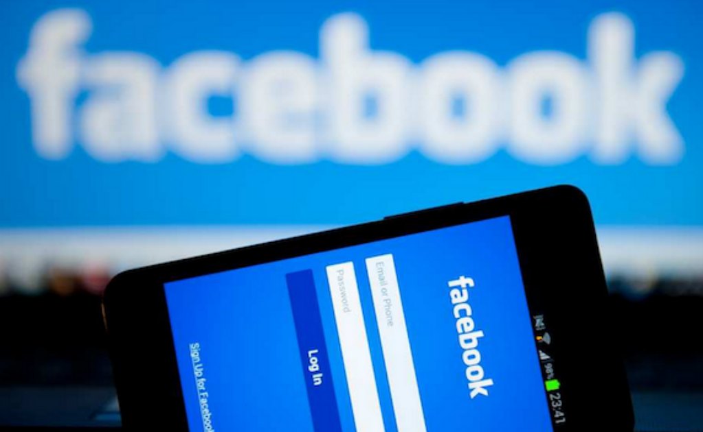 Acciones de Facebook caen hasta 5%