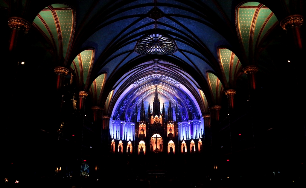 AURA alumbra la Basílica de Notre Dame en Montreal