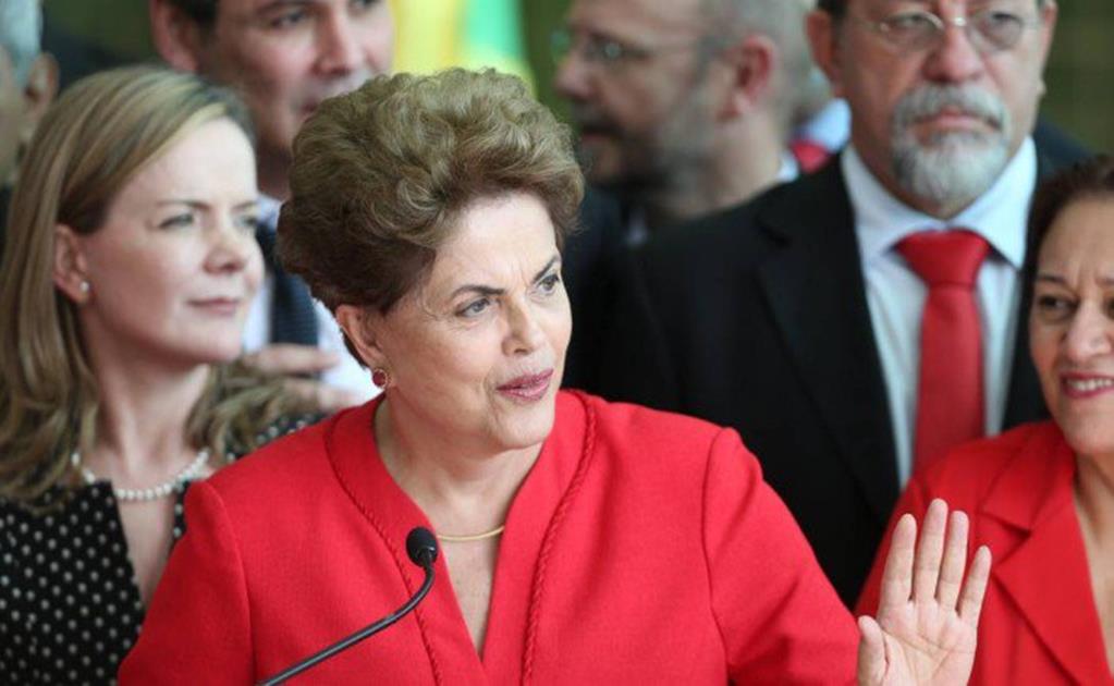 Dilma Rousseff ve consumado un "golpe de Estado" 