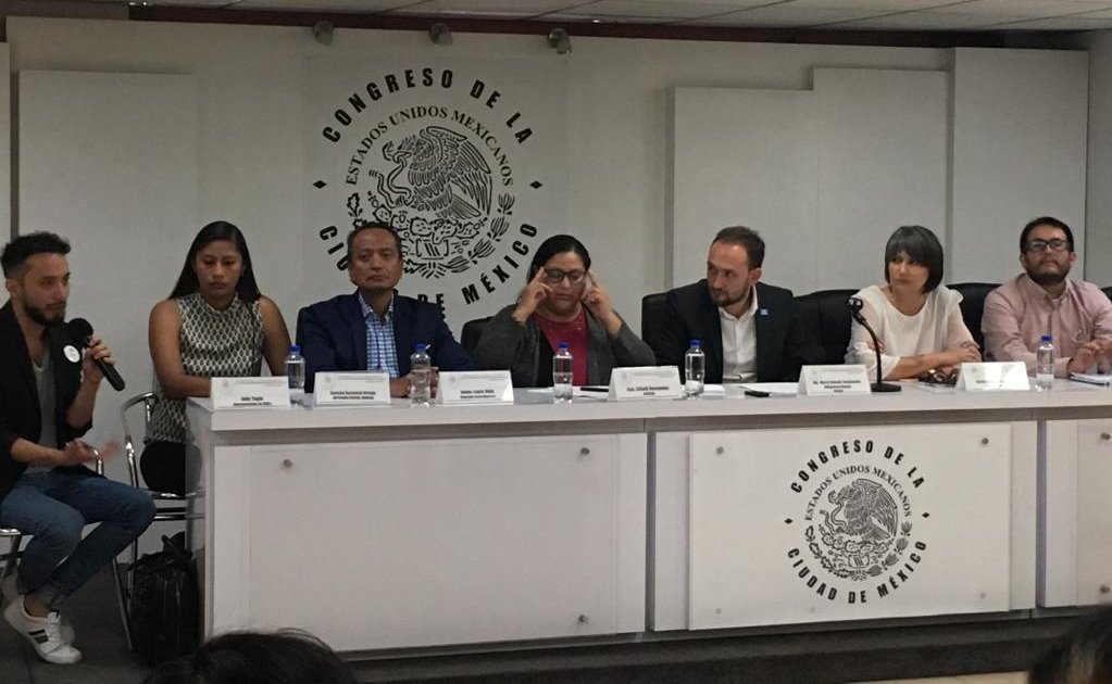 Cárcel a quien someta a menores a terapias de conversión en CDMX, plantea Morena