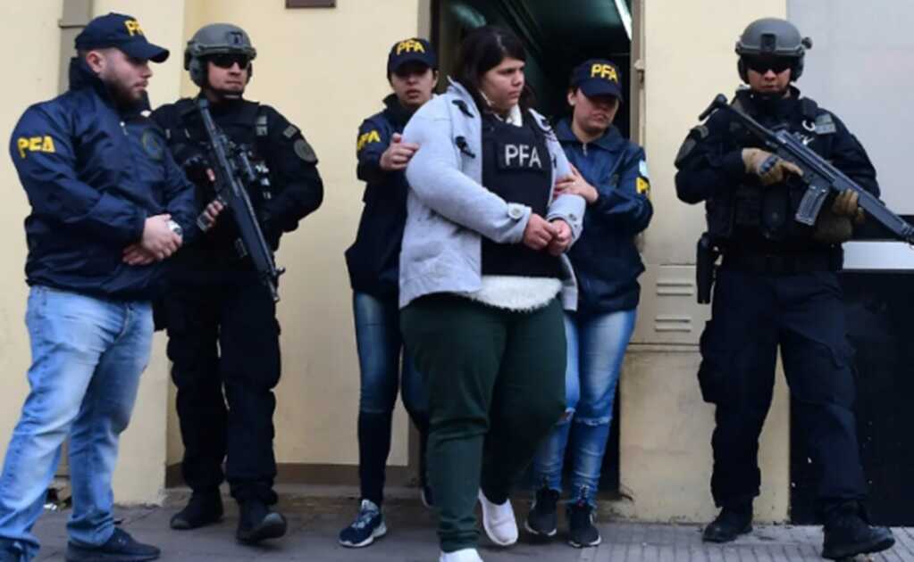 Condenan a cadena perpetua a abogada que asesinó a un mexicano y a su hijo en Argentina 