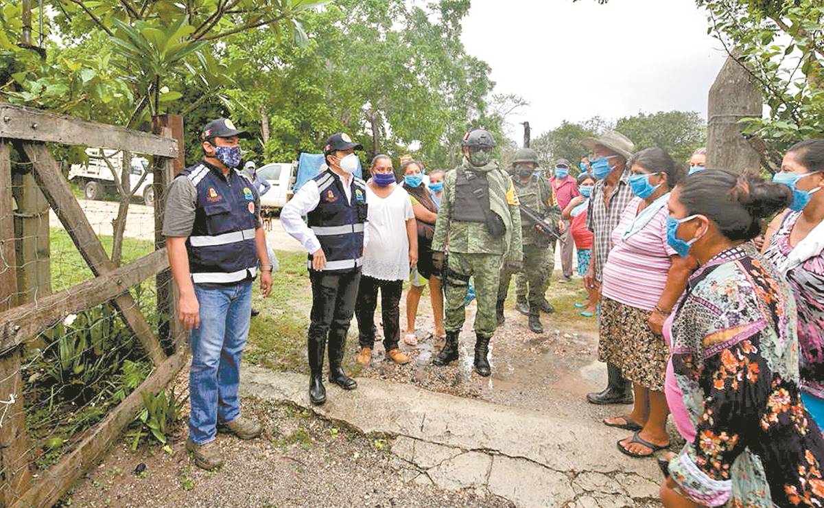 Ayudan a víctimas de "Cristóbal" en Quintana Roo