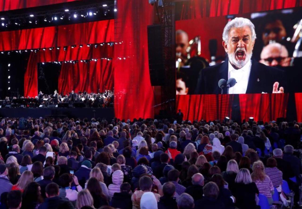 Plácido Domingo comienza la fiesta mundialista en Rusia