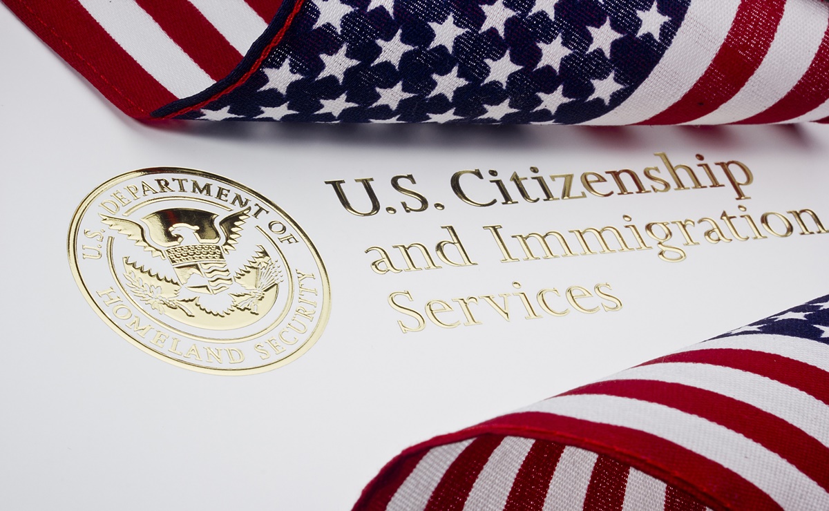 USCIS suspende trámites presenciales y flexibiliza extensión de estadía  