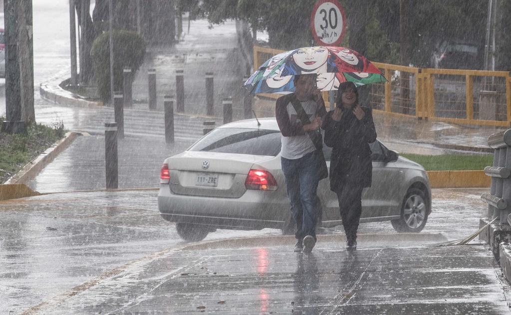 Reportan lluvia en cuatro delegaciones de la CDMX