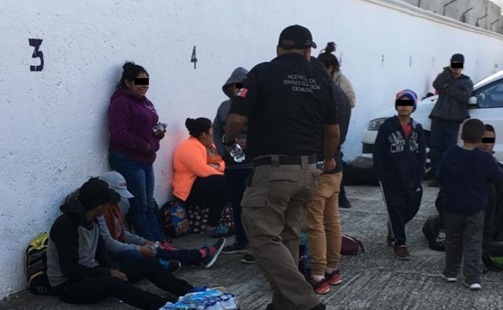 Detienen a 3 presuntos traficantes de personas con 80 migrantes en Chiapas