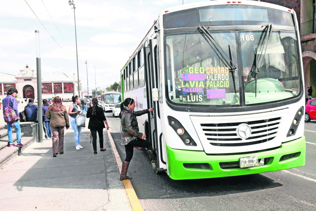 Ordenarán servicios de transporte en el Edomex