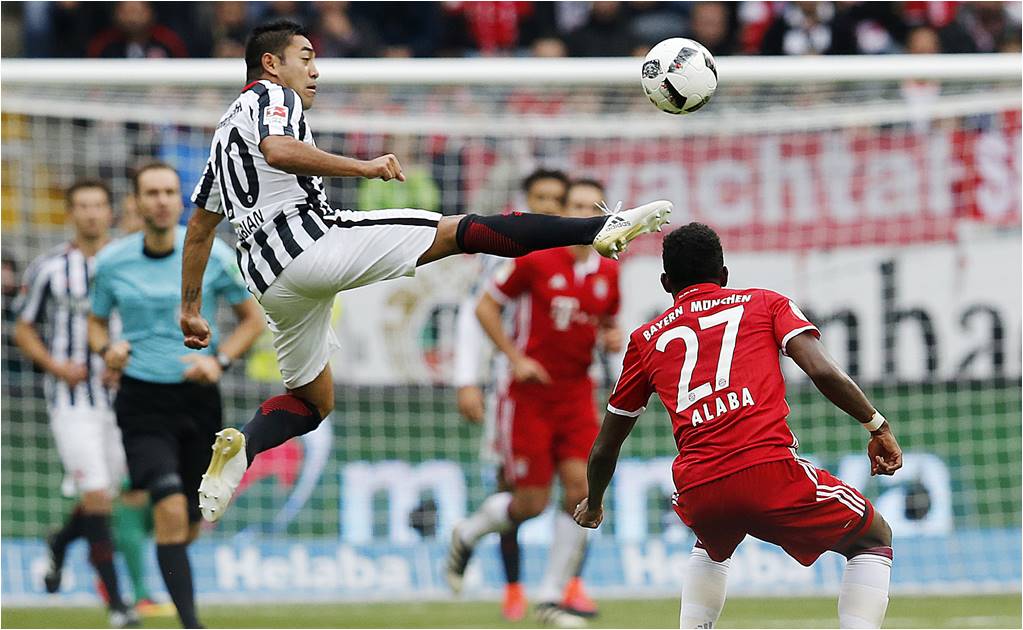 Marco Fabián rescata el empate contra Bayern Múnich 