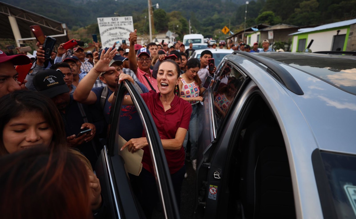 Claudia Sheinbaum recibe peticiones de seguridad, consignas de apoyo y canastas de frutas en Chiapas