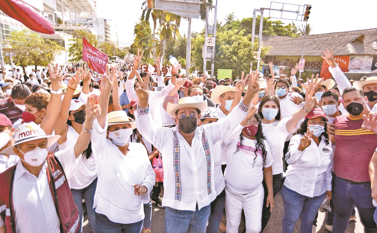 Félix Salgado defiende su candidatura con tortas y cumbias