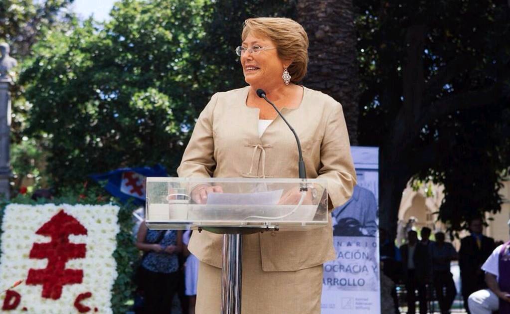 Michelle Bachelet inicia gira por El Salvador y México