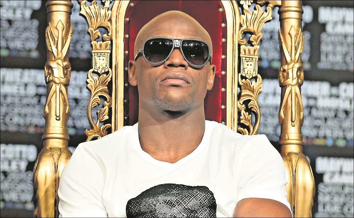 Mayweather pasa la cuarentena de Covid-19 entre lujos