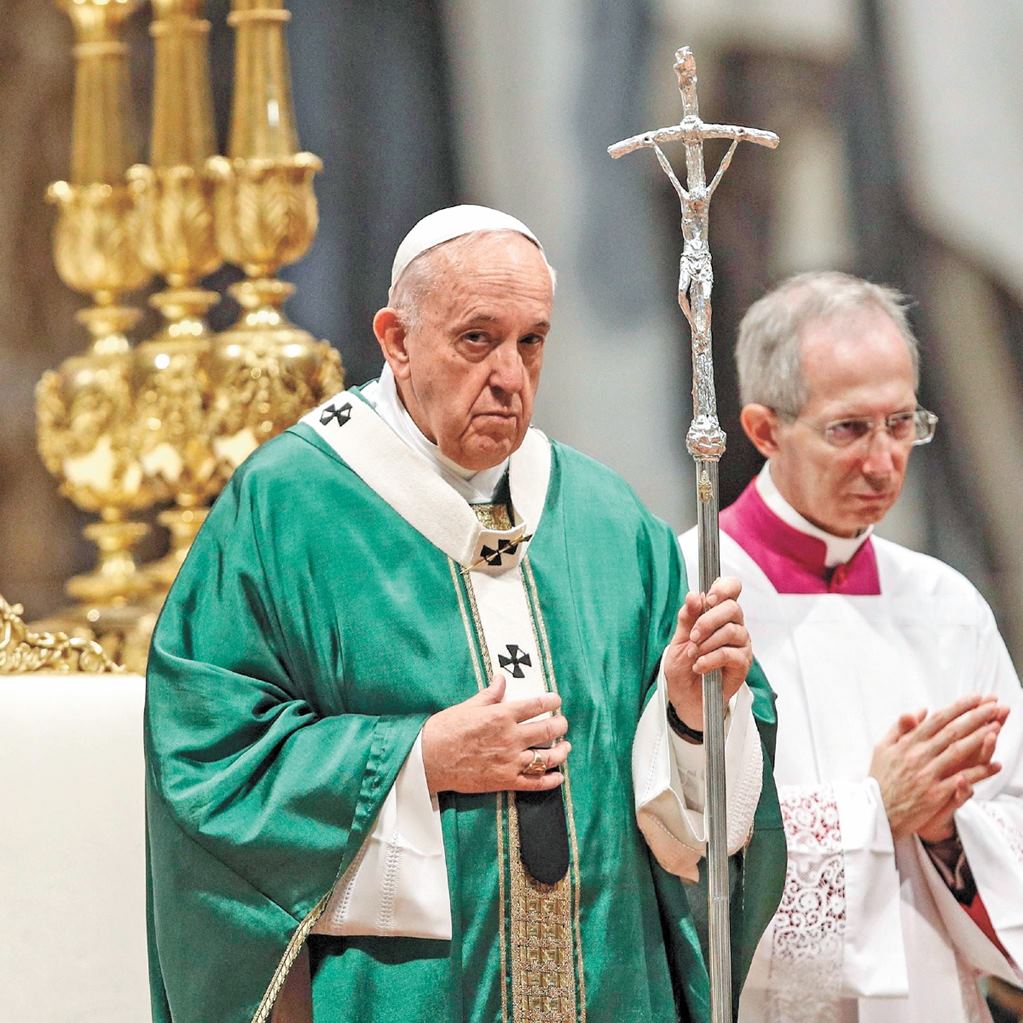 Abrirse al cambio, pide el Papa a la Iglesia en sínodo